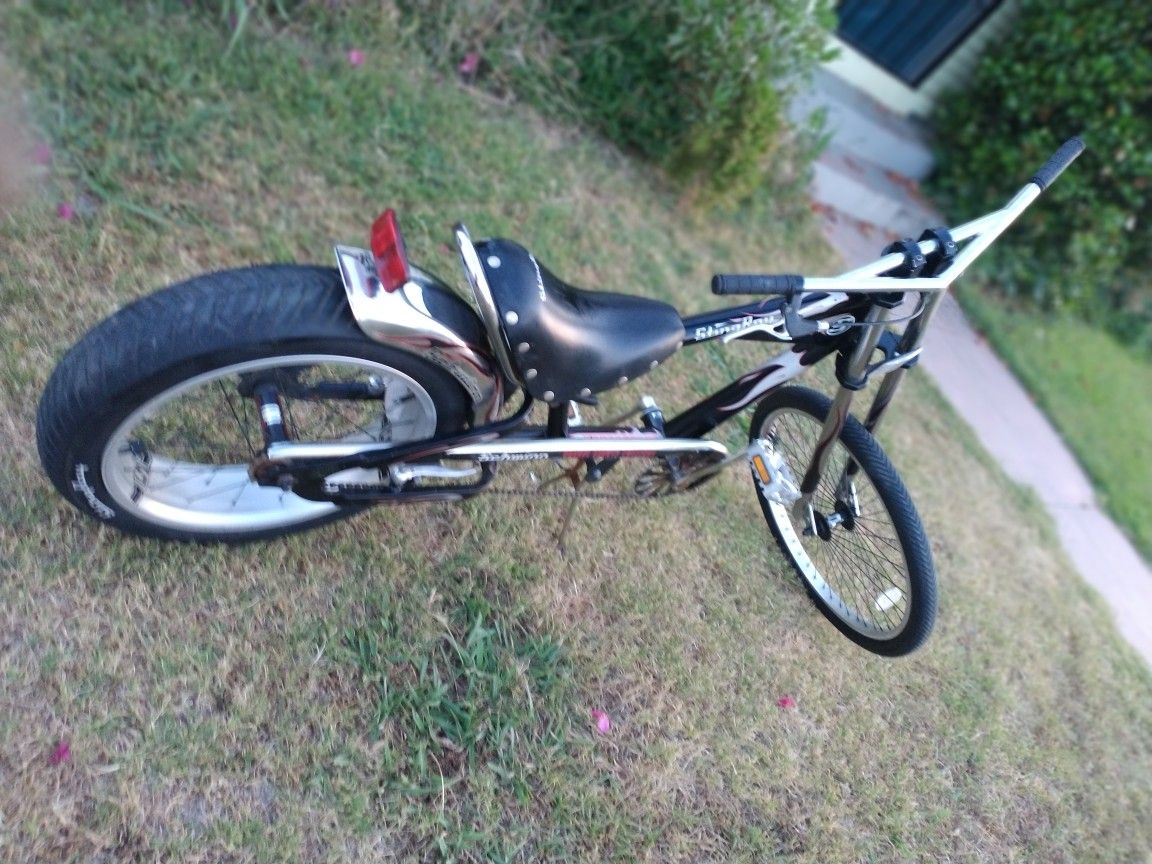 Schwinn Stingray Chopper Bike Adult Size for Sale in Grand