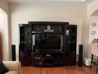 Media/Entertainment Center