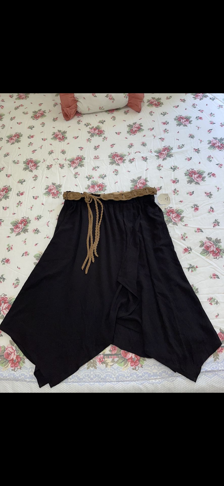 Faded Glory asymmetric skirt, elastic waist, with belt, new with tags.size medium. 