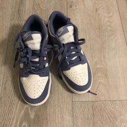 BRAND NEW DUNKS SIZE 6.5 
