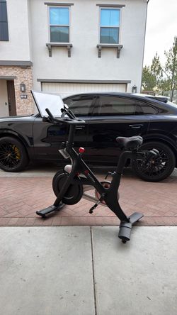Peloton Original Bike Gen 4 – Barely Used + Shoes, Weights & Accessories
