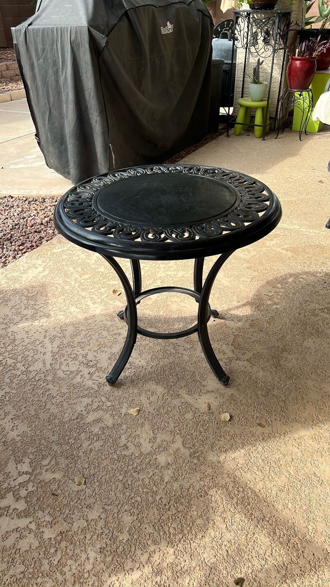 Decorative. Round. Yard. Table