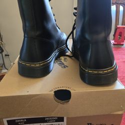 Dr.Martin's Boots...6