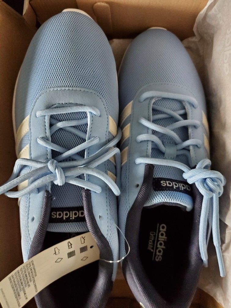 Adidas women's running shoes size 9 new