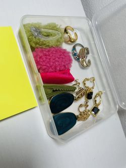 Assorted Jewelry & Accessories Lot – Bracelets, Earrings, Rings & Hair Accessories