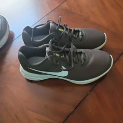 Nike Sneakers For Men Size 12