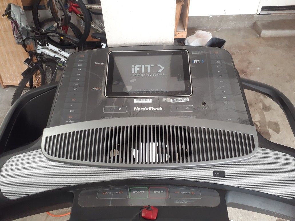 NordicTrack Commercial 1750