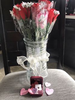 Heart shaped ring/ Roses in vase