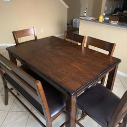 Dinning Table - Expands To Bigger Size 
