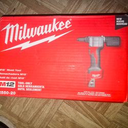 Milwaukee Rivet Gun 
