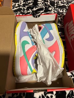 Women’s Nike Dunks