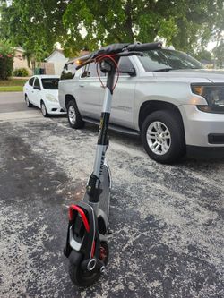 Like-New NAVEE UT5 Max Electric Scooter - Only Ridden 3 Times!