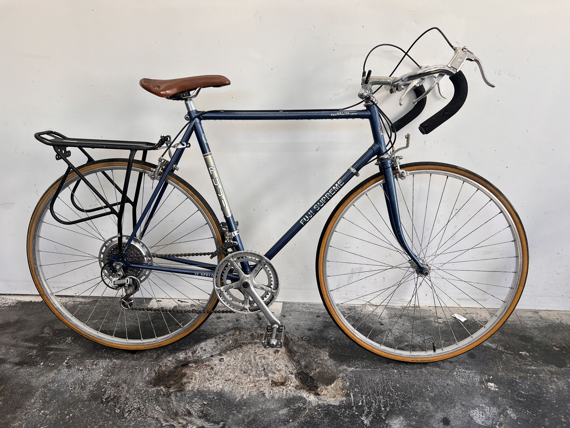 Vintage Japanese 1982 Fuji Supreme Road Bike
