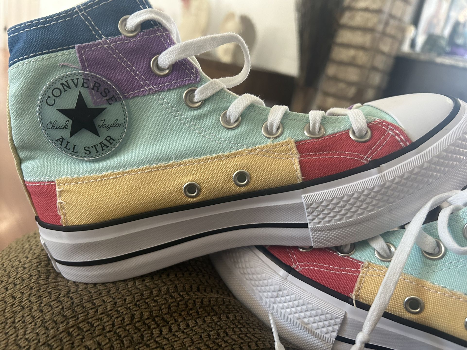 Like New Platform Converse Size 7