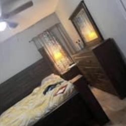 Poster Bed Frame
