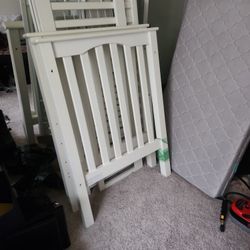 Newton Baby Crib