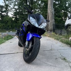 Honda CBR600F4i 