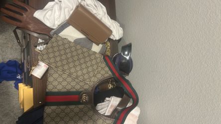 Gucci bag  Burberry glasses 400 all together