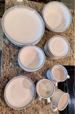 Vintage Pfaltzgraff Aura Pink Dishes Dinnerware Stoneware