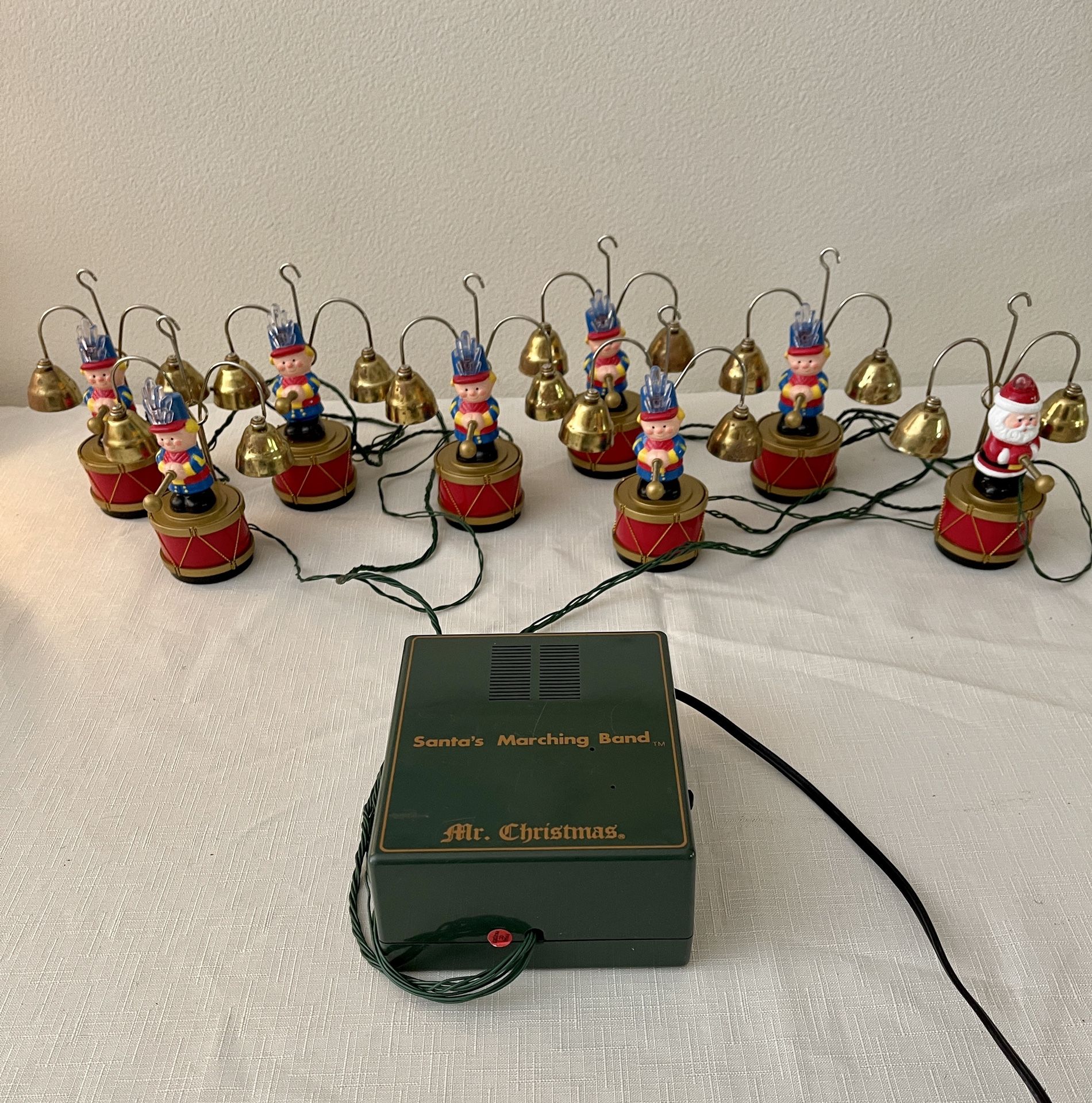 Vintage 1990's Mr. Christmas Santa's Marching Band Musical Bell Ringers/Santa