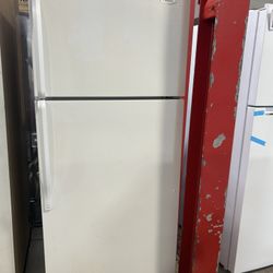 30” Inch Top Freezer White Fridge