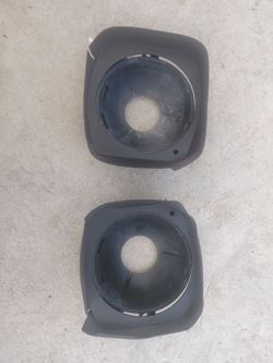 Hummer H2  headlight head light housing holder bezel