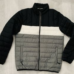 SWISSTECH Men’s Size S ( Close To Size M) 100% Polyester Winter Puffer Jacket 