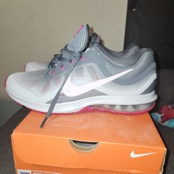 Women's Atheletic Shoes