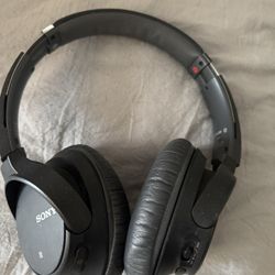 Sony Noise Cancelling Bluetooth Headphones