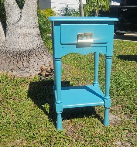 Tel Color Wood Nightstand W/ Drawer