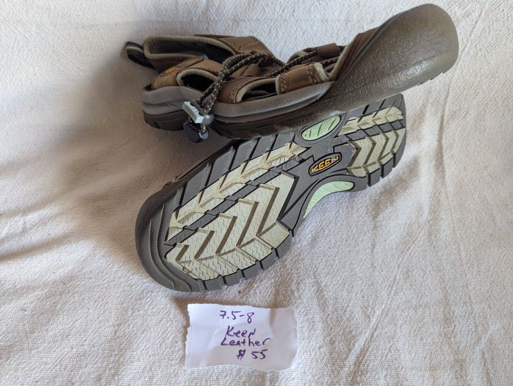 New Sz 6, 8 Womens Hiking Sandals Water Shoes Boat Deck Keen Obeo Merrell North Face Patagonia Trail Running Closed Cap Toe Chaco Oboz Teva Hoka REI