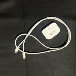 airpods charger and earbuds 