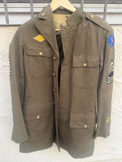vintage WWII US Army Air Corps wool service jacket with sergeant patches and brass buttons size xl
