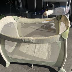 Graco pack and play