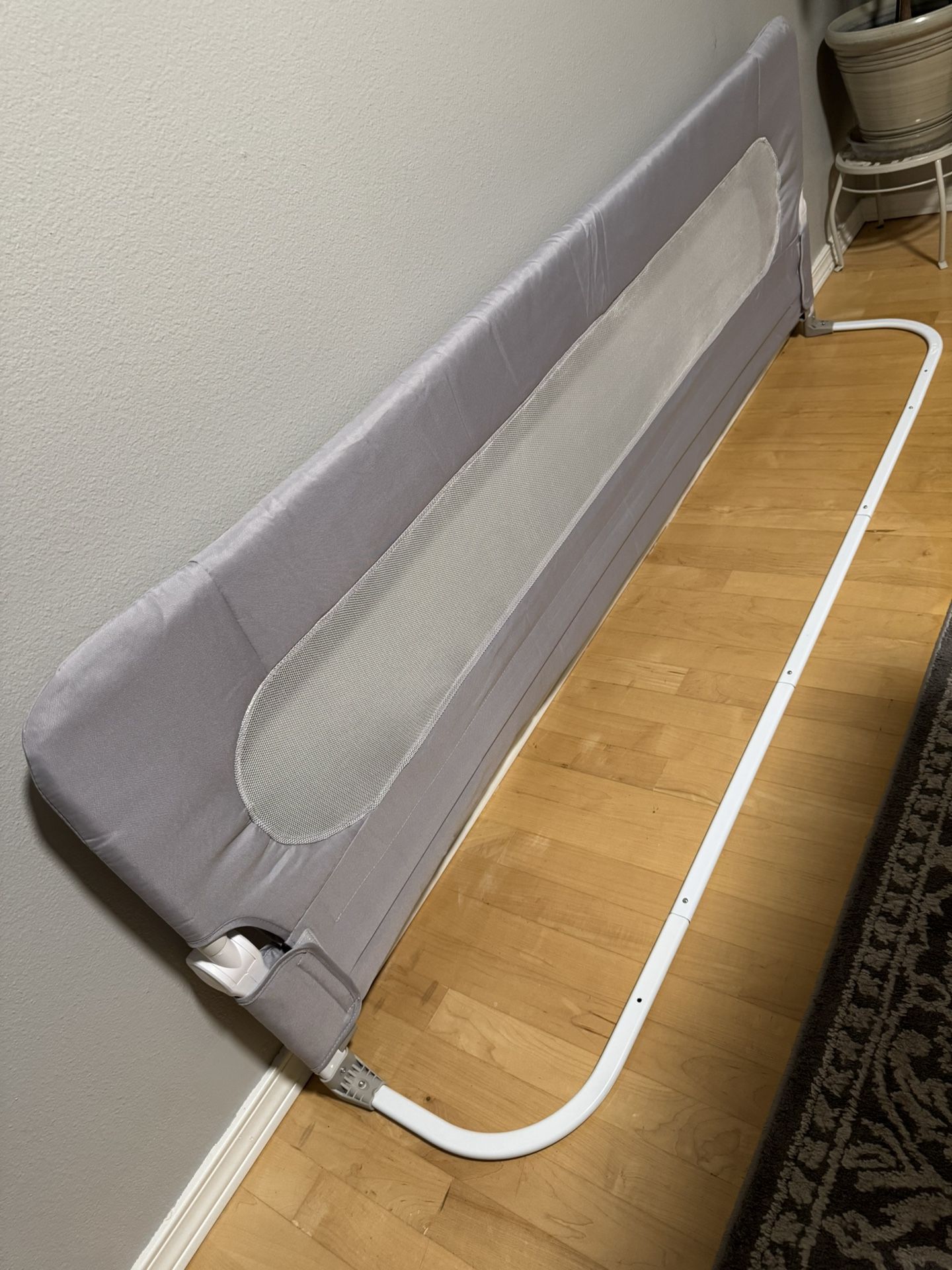 Folding Bed rail 