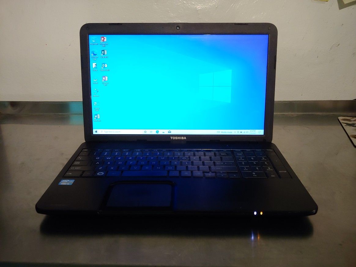 Toshiba C855 Windows 10 Laptop