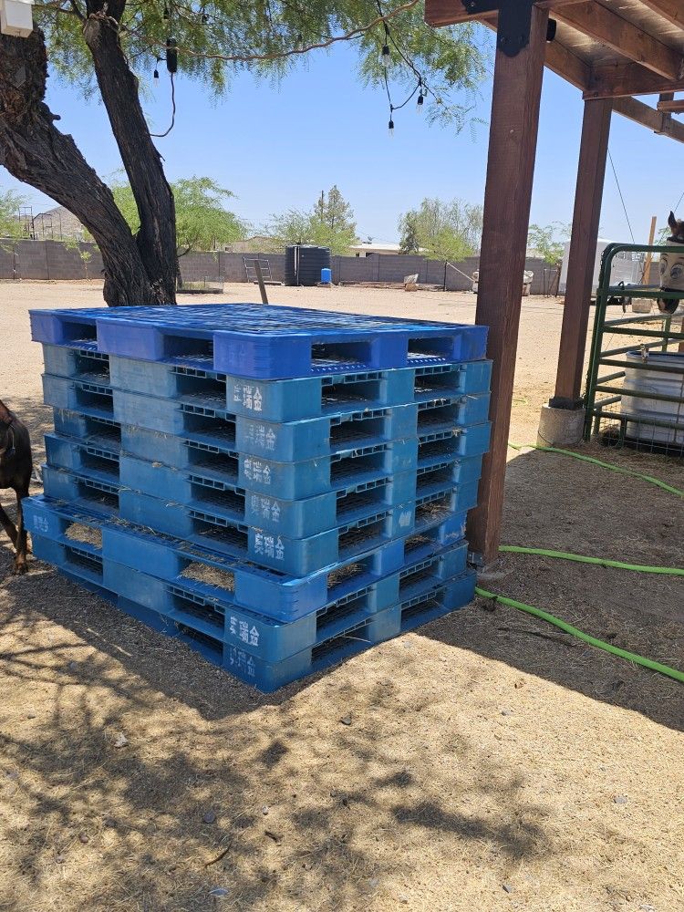 Heavy Duty Pallets