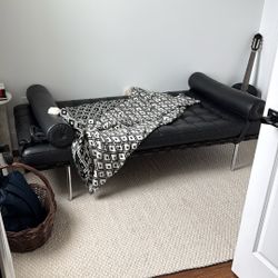 Barcelona Leather Daybed 