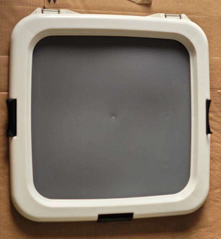 Pee Pad Holder