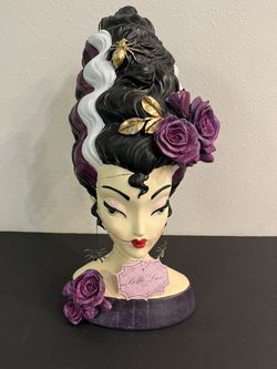 Bella Lux Halloween Decor