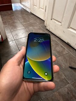 iPhone XR (64GB) Unlocked