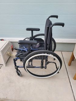 Ki mobility Catalyst 5V  wheelchair