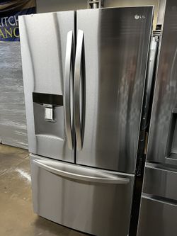OPEN BOX LG FRENCH STYLE STAINLESS STEEL REFRIGERATOR 