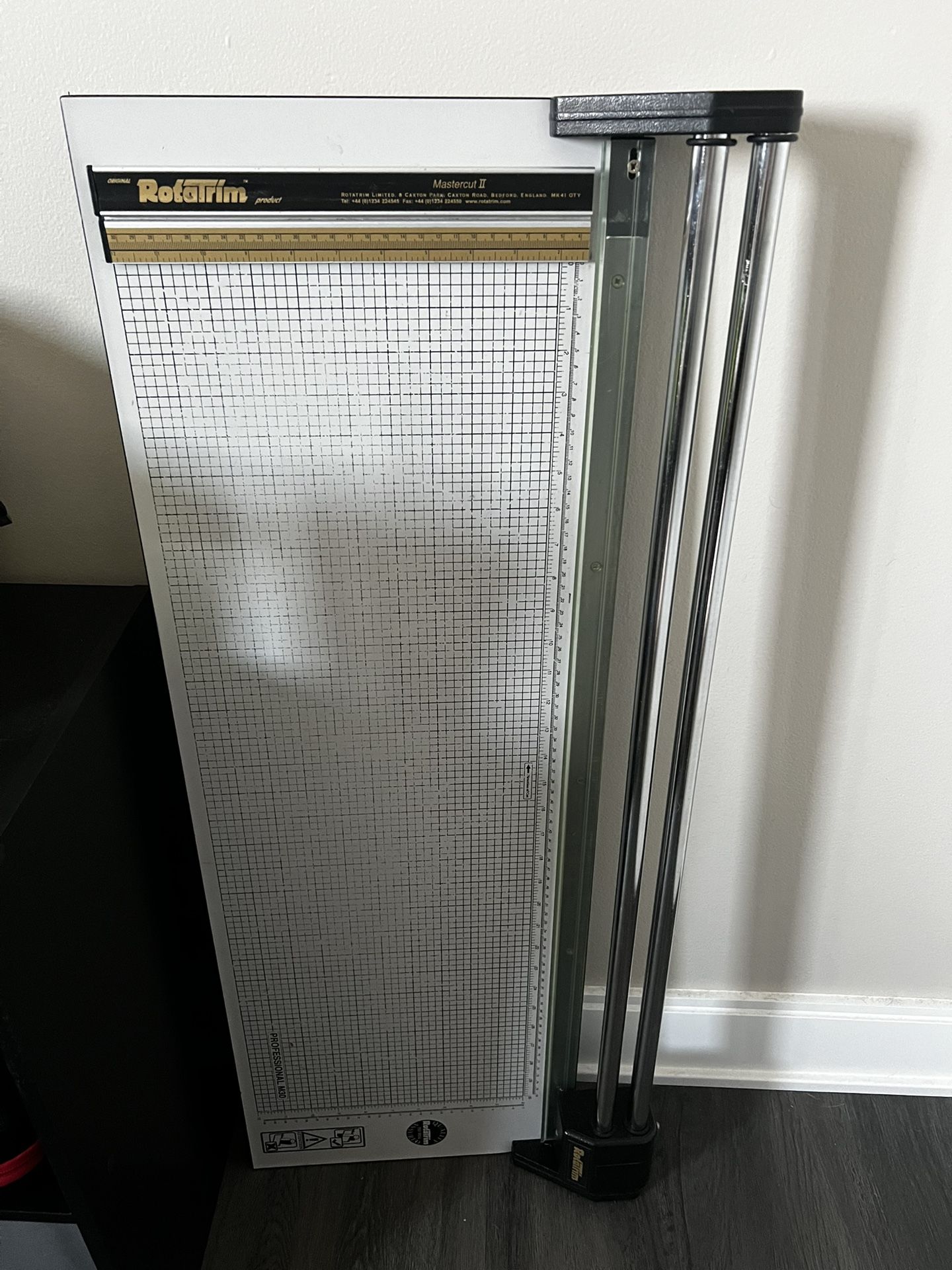 Rotatrim Mastercut II 30” Paper Cutter