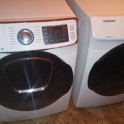 Like New Samsung Front Load Door on Door Washer and Dryer Electric Set
