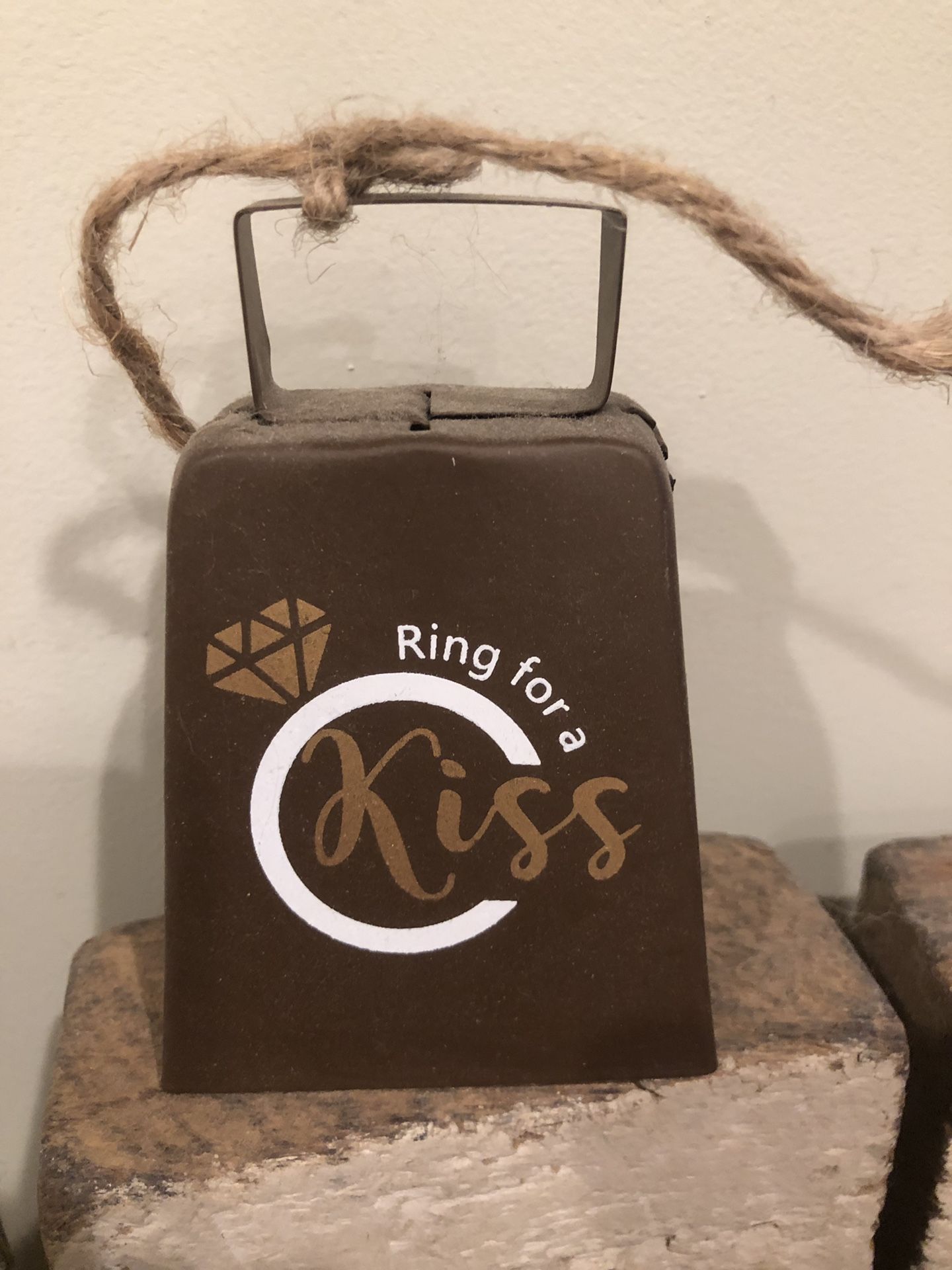 Ring for A kiss wedding bell