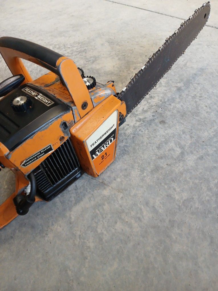 2 Chain Saws
