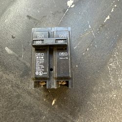100a Eaton. Breaker 