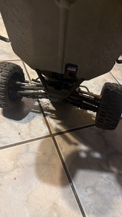 Traxxas RC car 4x4 brushless