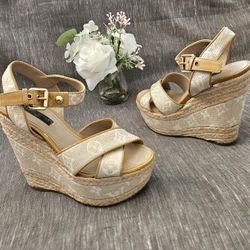 Women's Louis Vuitton Monogram Beige Tan Wedge Block Heels Size 5 US